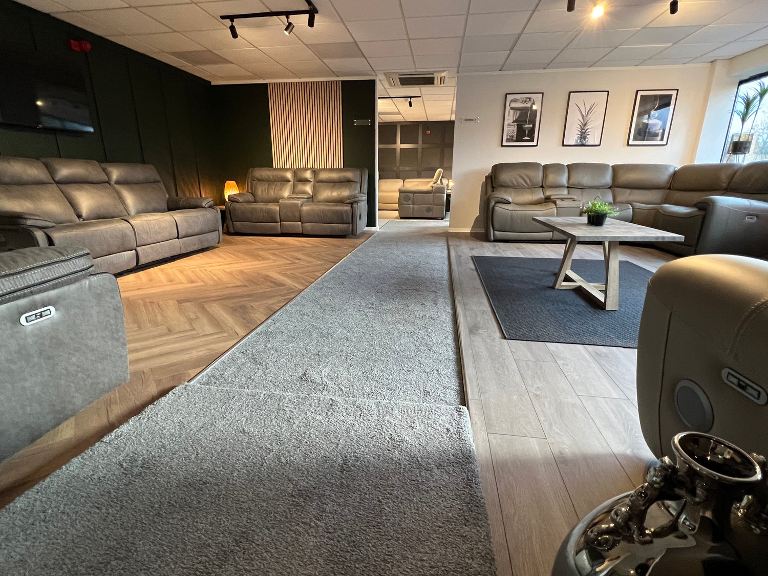View our vast range of smart electric recliner sofas at our sofa shop in Gloucester.