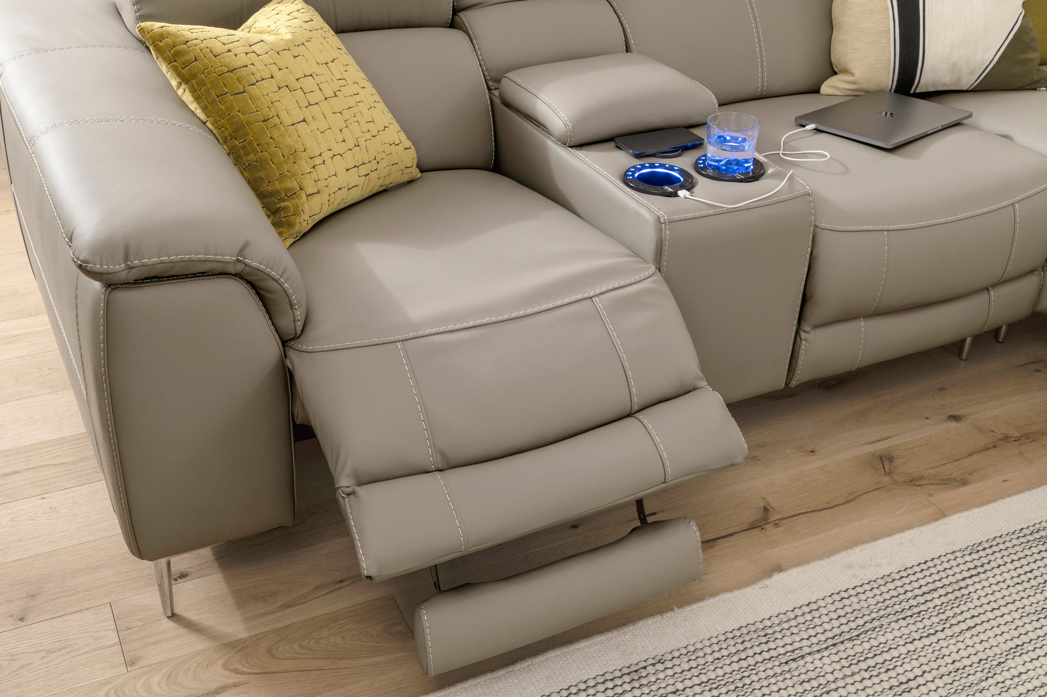Smokey Taupe / Console Left